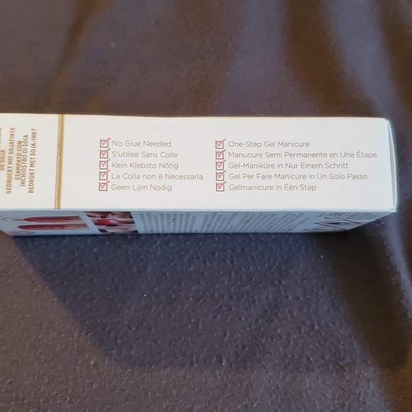 imPRESS Limited Edition "Jingle Bells" Gold and White Press-On Nails - Picture 5 of 7